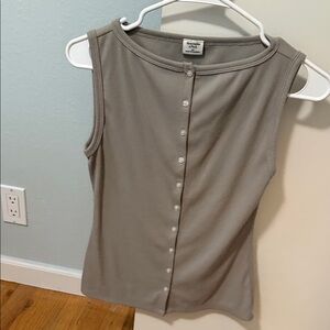 Abercrombie & Fitch Gray Sleeveless Button-Down Shirt